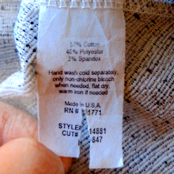 Gilli Black & White V-neck Dress with Tie … - Picture 4 of 4